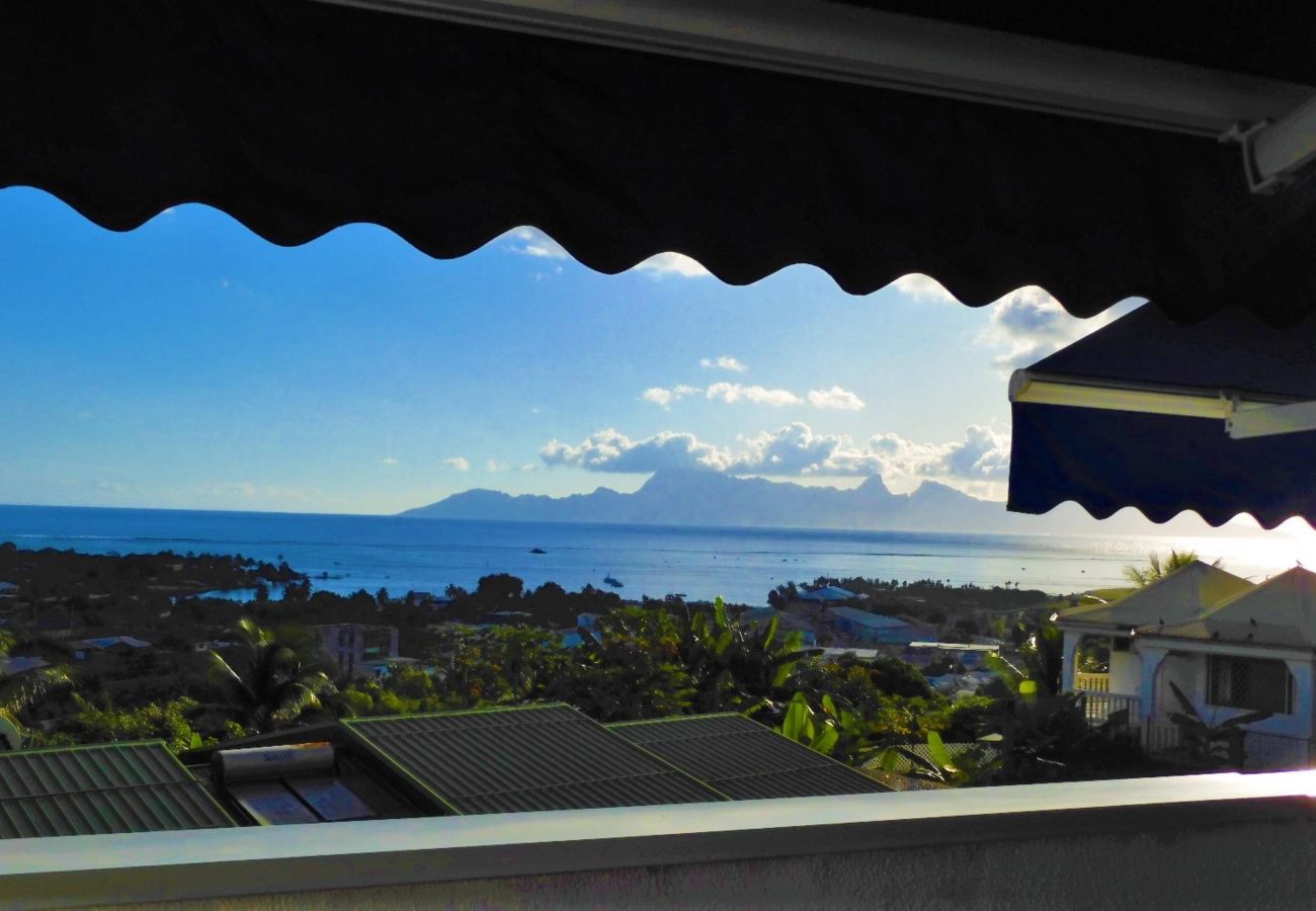 Vista dalla terrazza. Vista su Moorea