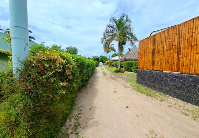 Bungalow a Haapiti - MOOREA - Fare Vare'au Bungalow a Haapiti - MOOREA - Fare Vare'au