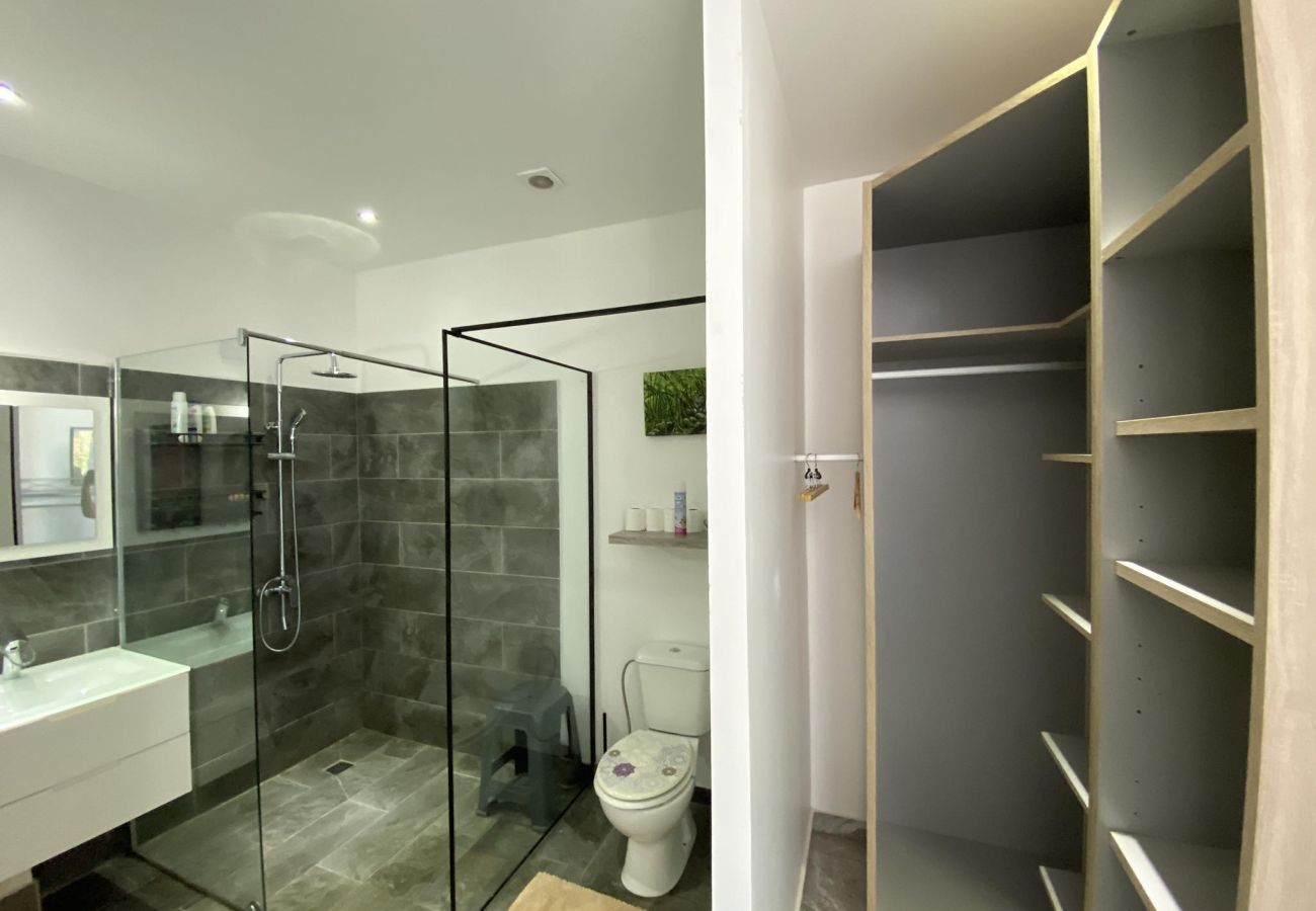 Casa a Taiarapu-Est - TAHITI ITI - Bay Lodge  Casa a Taiarapu-Est - TAHITI ITI - Bay Lodge