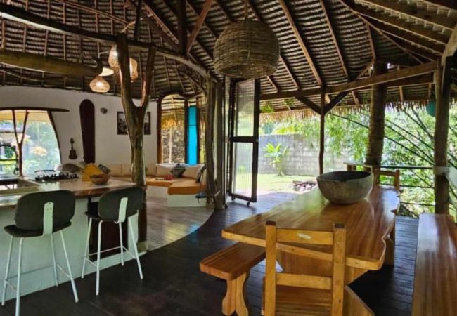 Bungalow a Teahupoo - TAHITI ITI - Saltwater Family Huts Bungalow a Teahupoo - TAHITI ITI - Saltwater Family Huts