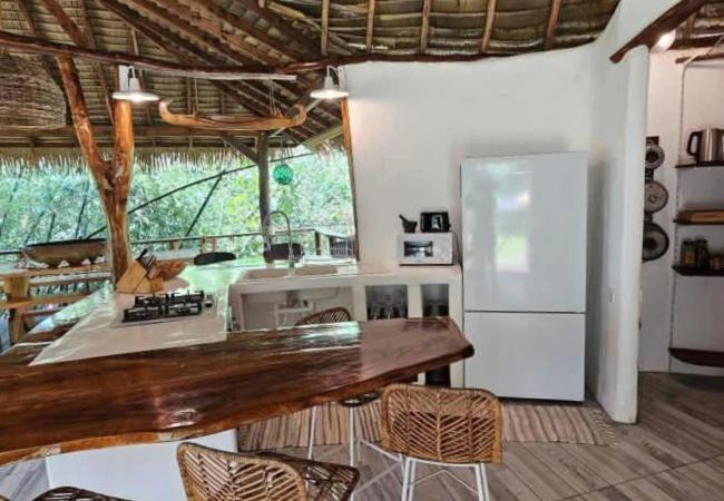 Bungalow a Teahupoo - TAHITI ITI - Saltwater Family Huts Bungalow a Teahupoo - TAHITI ITI - Saltwater Family Huts