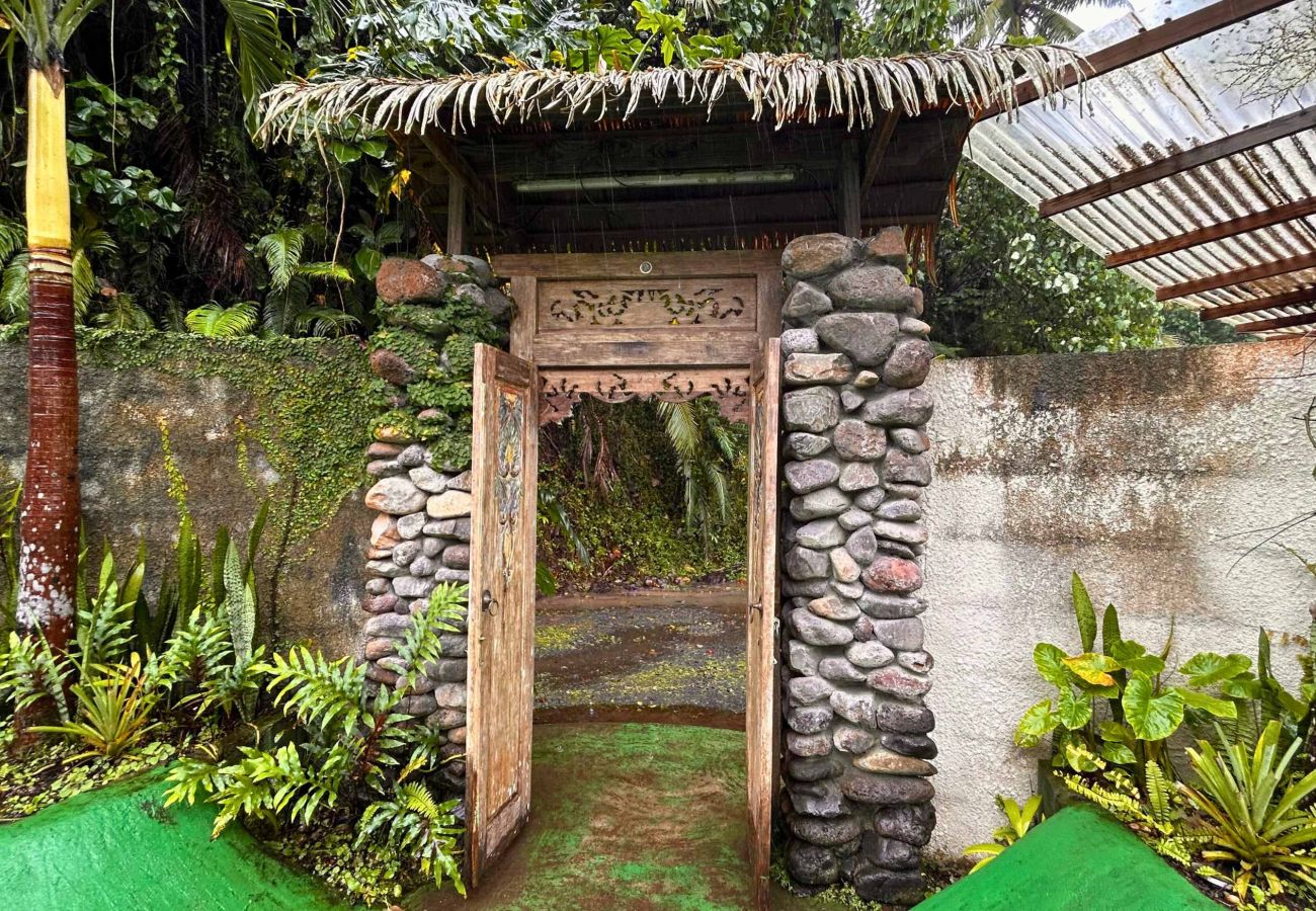 Bungalow a Teahupoo - TAHITI ITI - Saltwater Family Huts Bungalow a Teahupoo - TAHITI ITI - Saltwater Family Huts