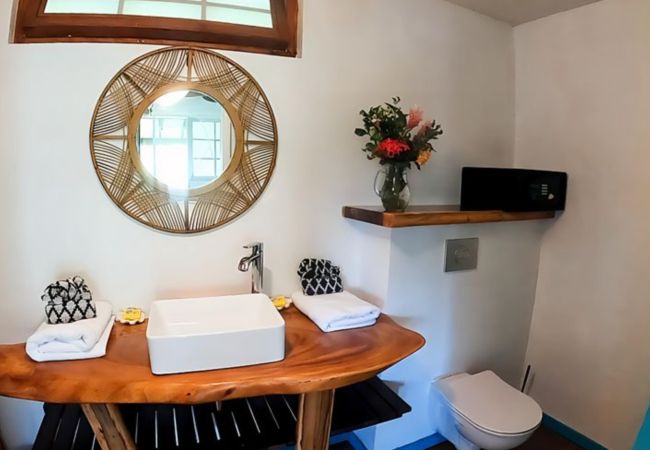 Affitto per camere a Opoa - Chambre d'hôtes Oviri 1 Affitto per camere a Opoa - Chambre d'hôtes Oviri 1