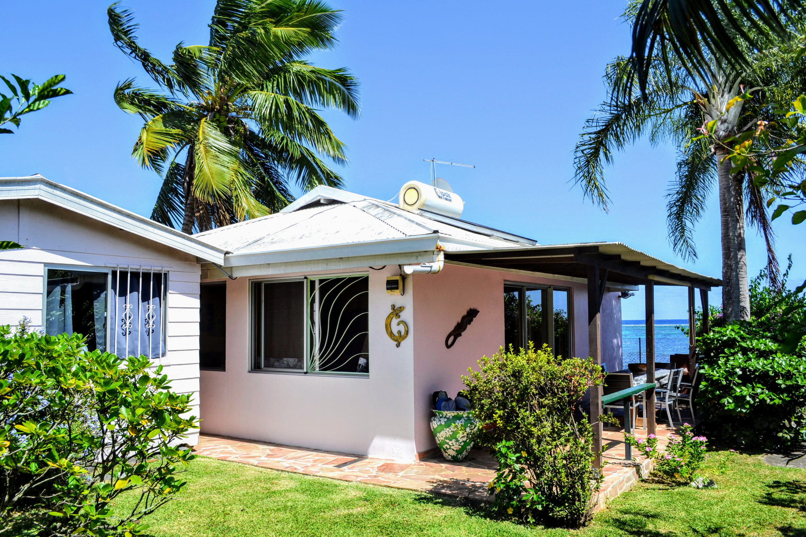 A Louer Maison En Bord De Mer Sur Paea