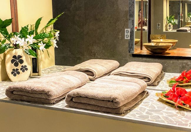 Bungalow à Pihaena - MOOREA - CHILL & RELAX Bungalow à Pihaena - MOOREA - CHILL & RELAX