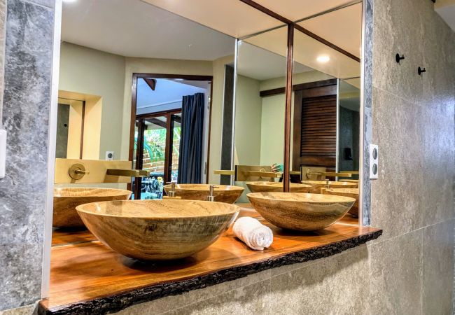 Bungalow à Pihaena - MOOREA - CHILL & RELAX Bungalow à Pihaena - MOOREA - CHILL & RELAX