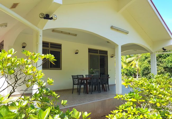 Maison à Huahine-Nui - HUAHINE - Fare Teakavehere Tipanier + voiture Maison à Huahine-Nui - HUAHINE - Fare Teakavehere Tipanier + voiture