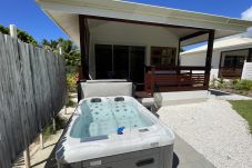 Studio à Avera - RAIATEA- Noanoa House 2 avec jacuzzi  Studio à Avera - RAIATEA- Noanoa House 2 avec jacuzzi
