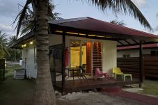 Bungalow à Rotoava - FAKARAVA-  Fare Breeze Plage double en 1/2 pension