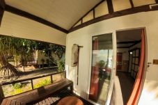 Bungalow à Rotoava - FAKARAVA - Fare Breeze Plage triple -en 1/2 pension