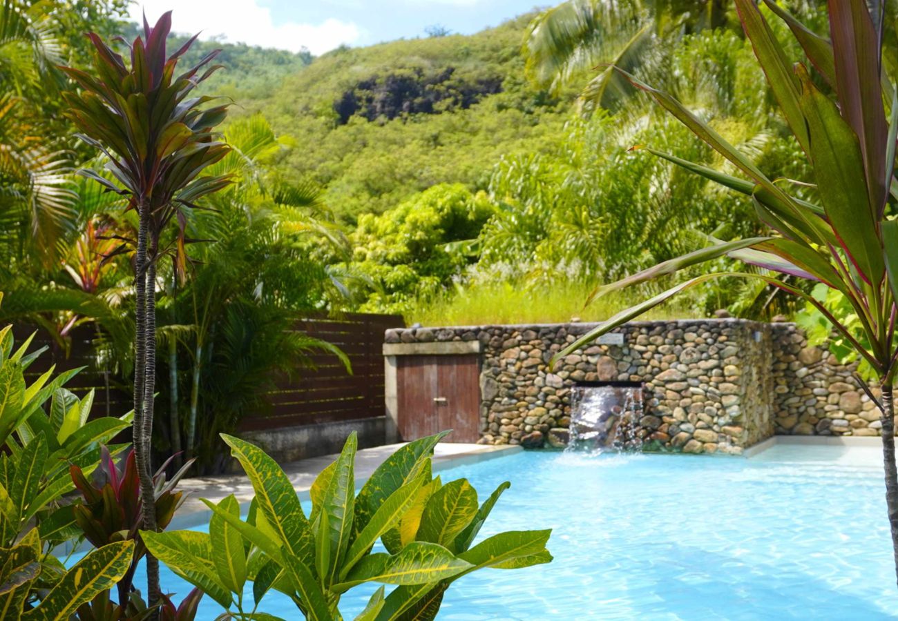 Maison à Pihaena - MOOREA - Waterfall Pool Coconut Domain 